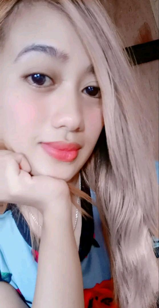 Camsee from the Philippines on OmeLiveChat